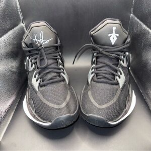 Size 6.5Y - Nike Kyrie Infinity Black Silver Athletic Shoes Youth DD0334-005)